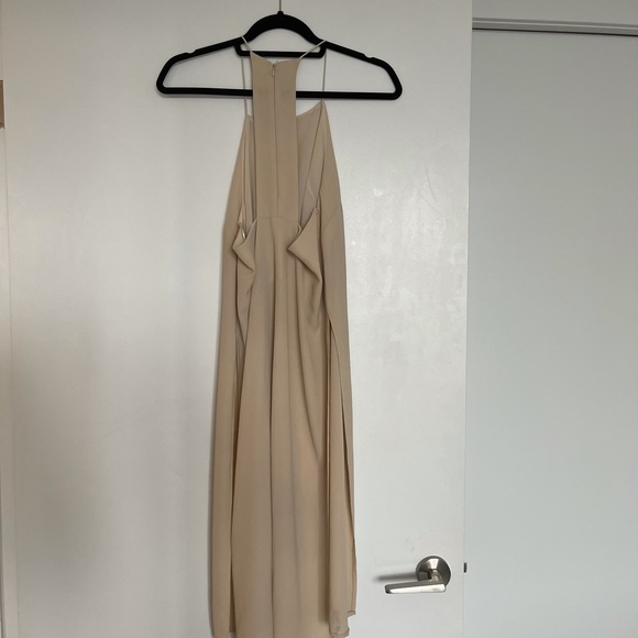 Beige long tank with slit. - Picture 6 of 7